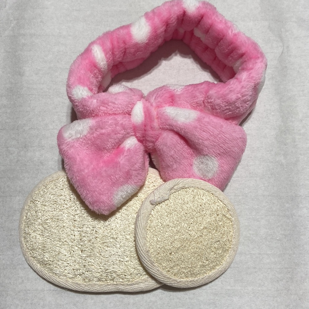 Face Washing Supplies 3 Pieces 2 face Loofahs and 1 pink hair guard